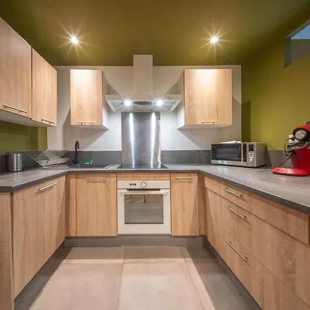 Appartement Le Vauban 32 Bel Pour 8 Personnes En Centre-ville *